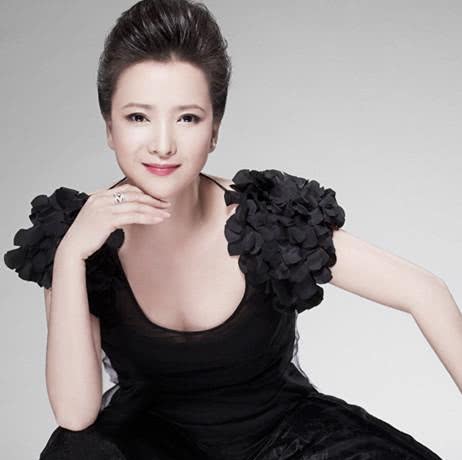 老演员美女，岁月赋予的魅力与独特风采