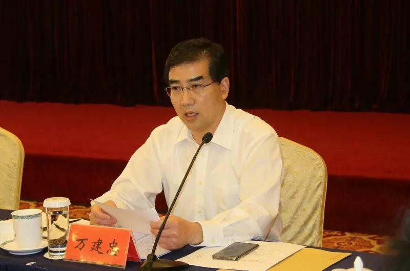 万建忠新职务引领科技革新，打造未来生活体验新篇章