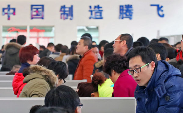 滕州工厂招工信息及小巷深处的工厂小店探秘之旅